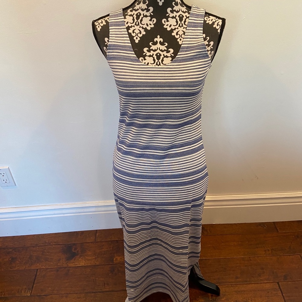 NWT Lysse Mulholland Blue Split Hem Midi Dress - Picture 3 of 7